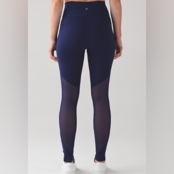 Lululemon Hot Like Agni Navy High Rise Leggings w Mesh Panels - Size S - Picture 2 of 13